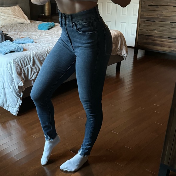 NWOT Good American high rise jeans - Picture 2 of 5